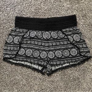 No Boundaries Knit Shorts Size Large
